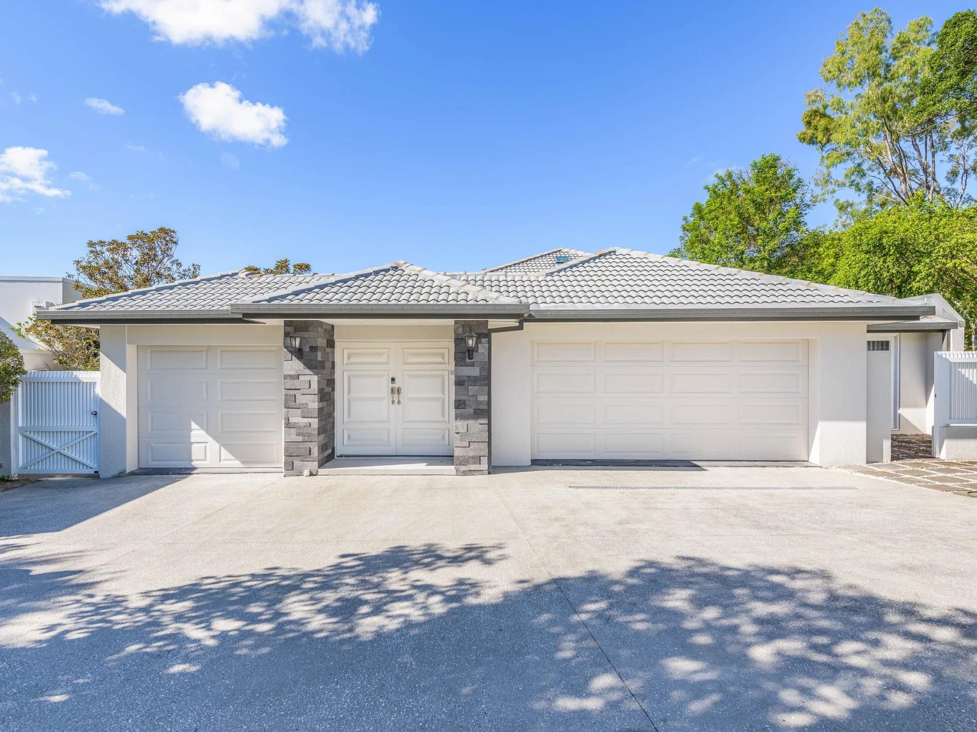5801 Clearwater Crescent, Sanctuary Cove QLD 4212, Hope Island - Thumbnail 3