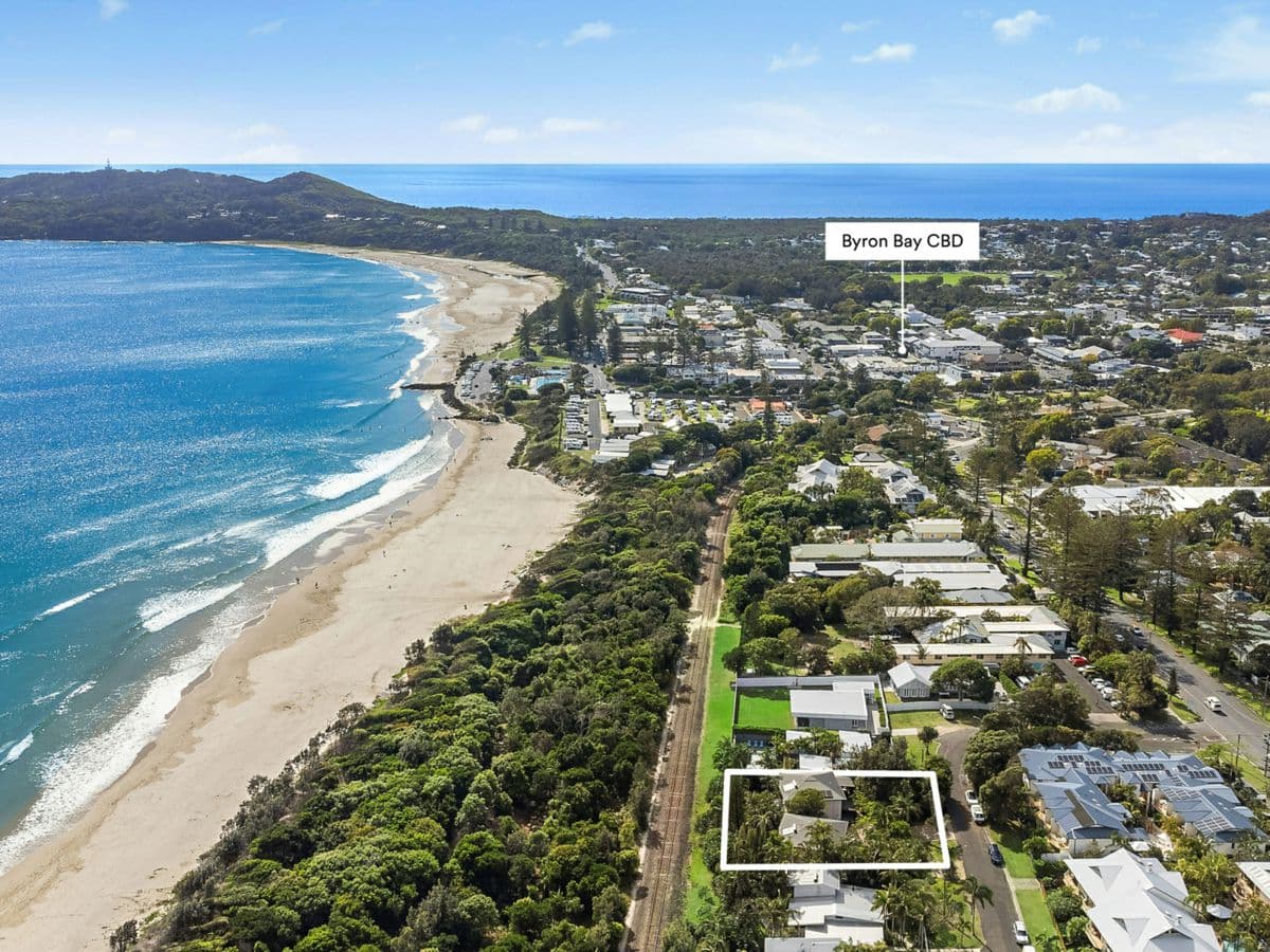 3 Cavvanbah Street, BYRON BAY, Byron Bay - Thumbnail 2