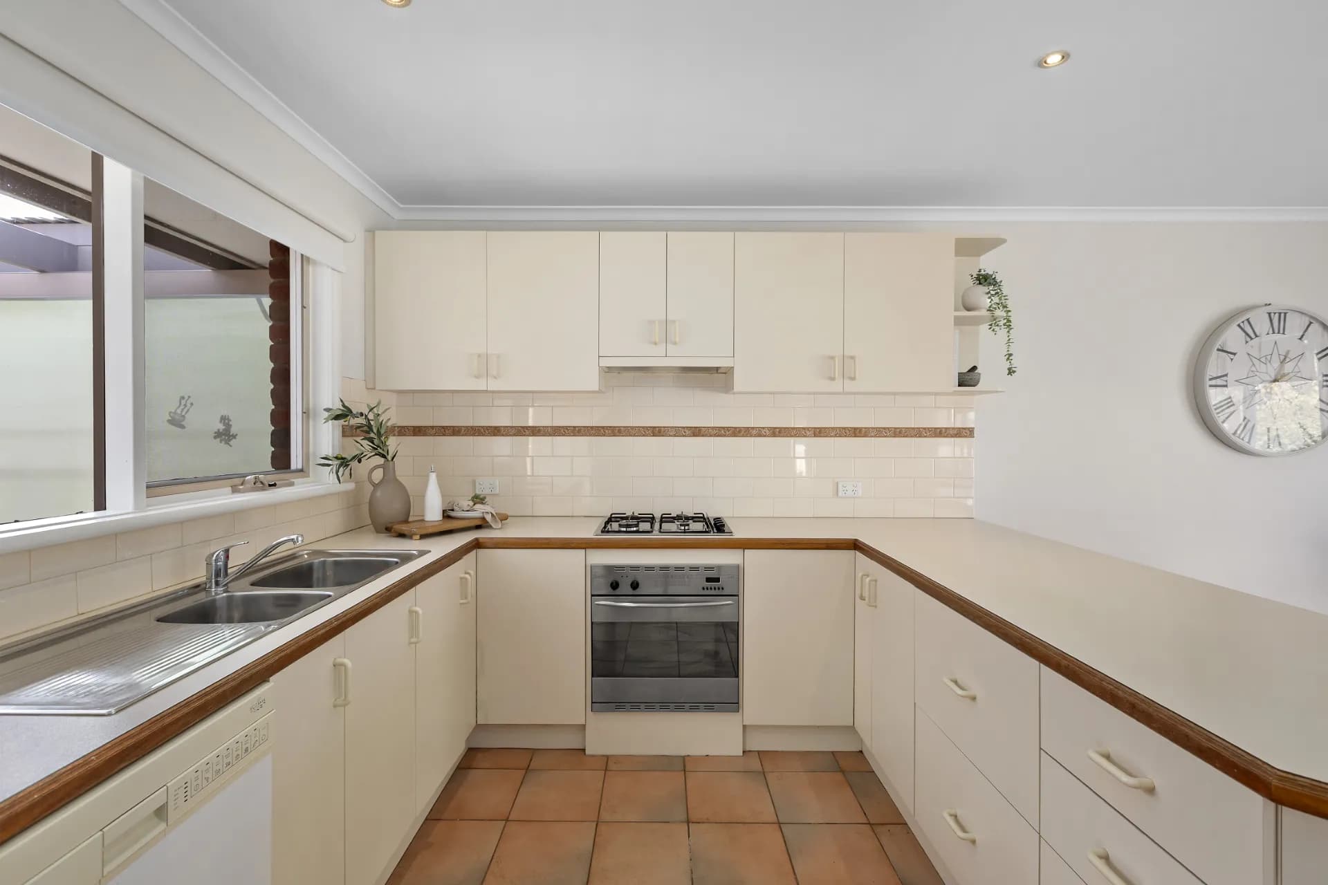 1/5 Isabella Street, Parkdale, VIC, Parkdale - Thumbnail 4