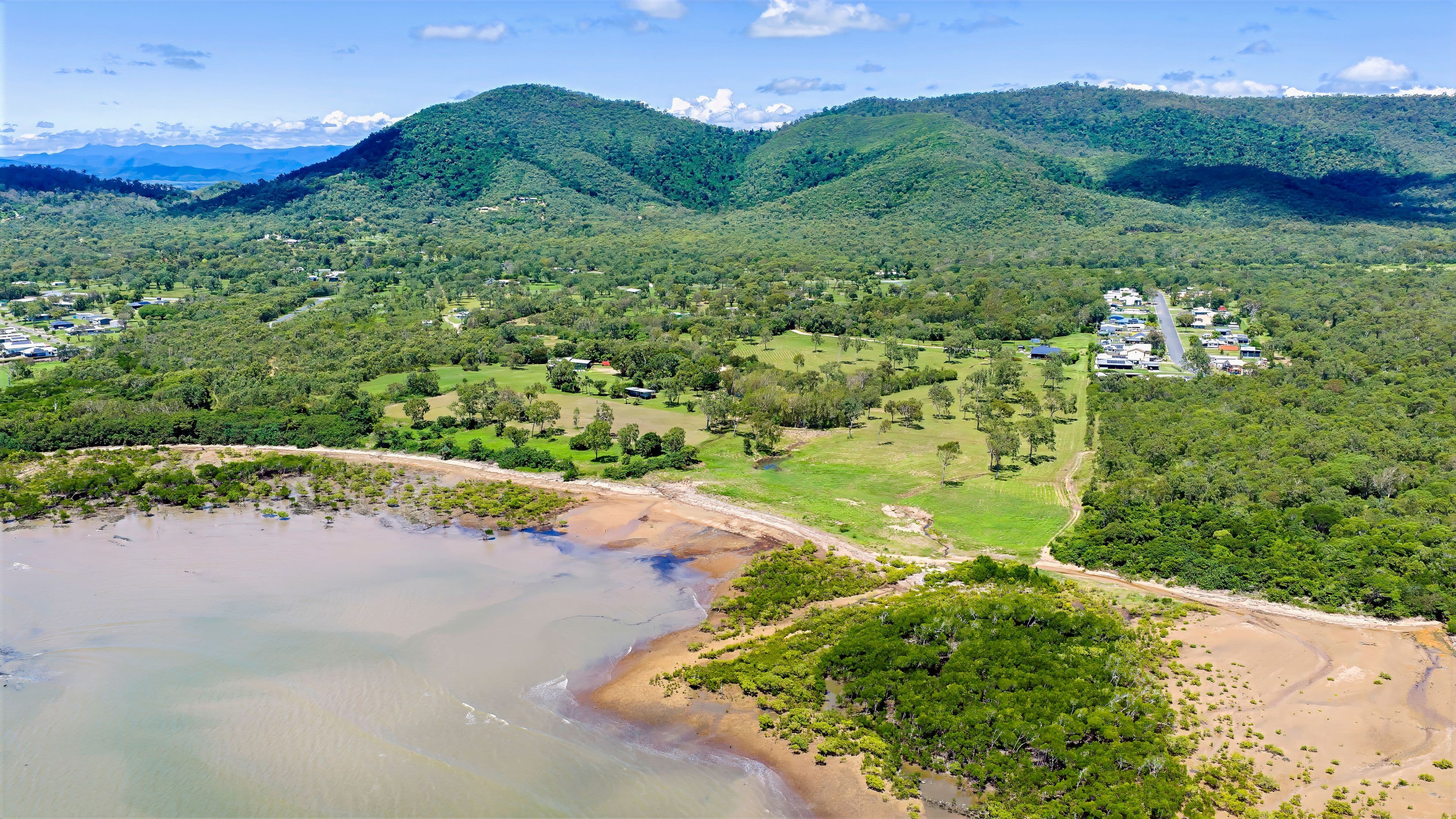 8 Patterson Street, Midge Point QLD 4799, Midge Point - Thumbnail 6