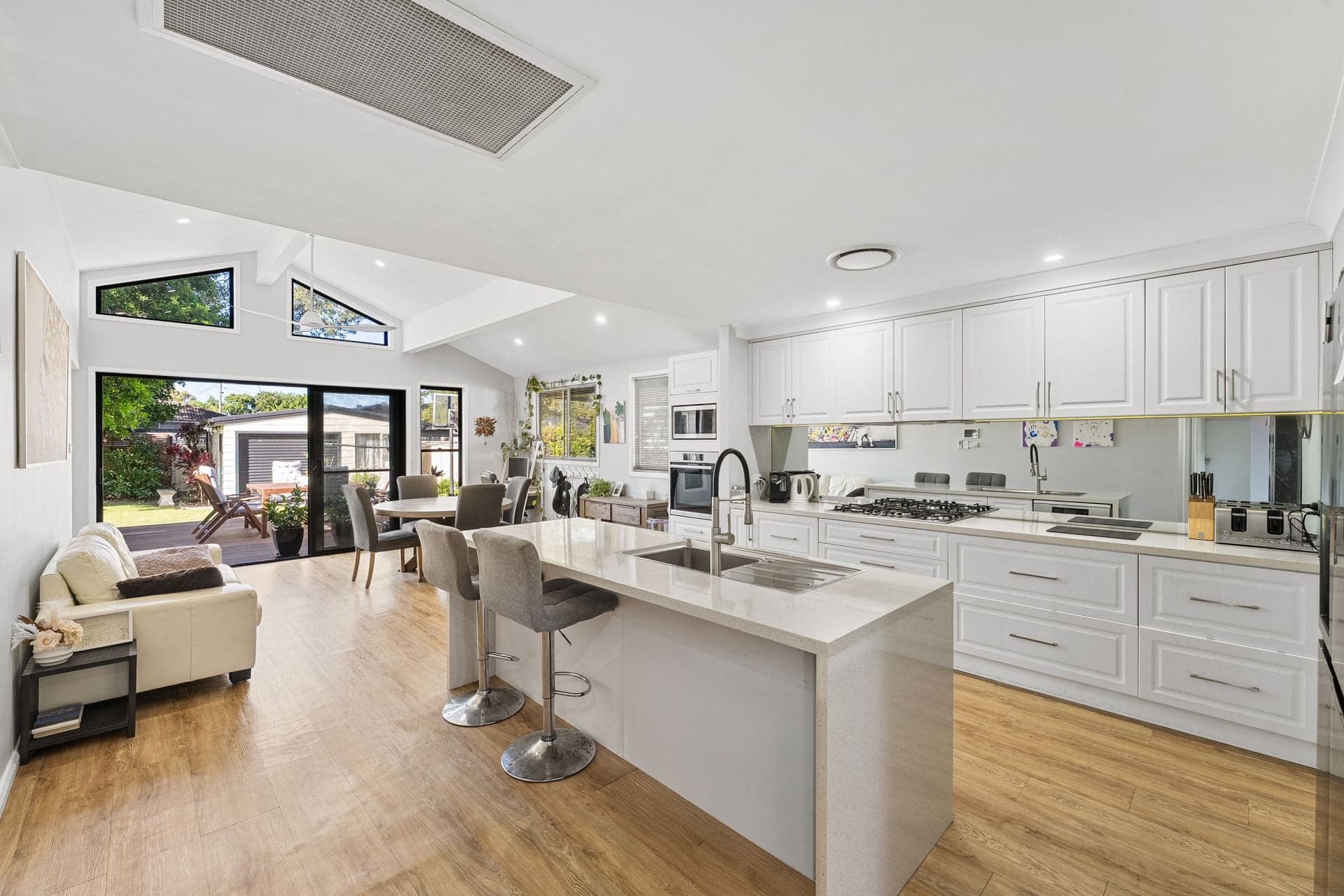 12 Kurraba Parade, Berkeley Vale NSW, Berkeley Vale - Thumbnail 5