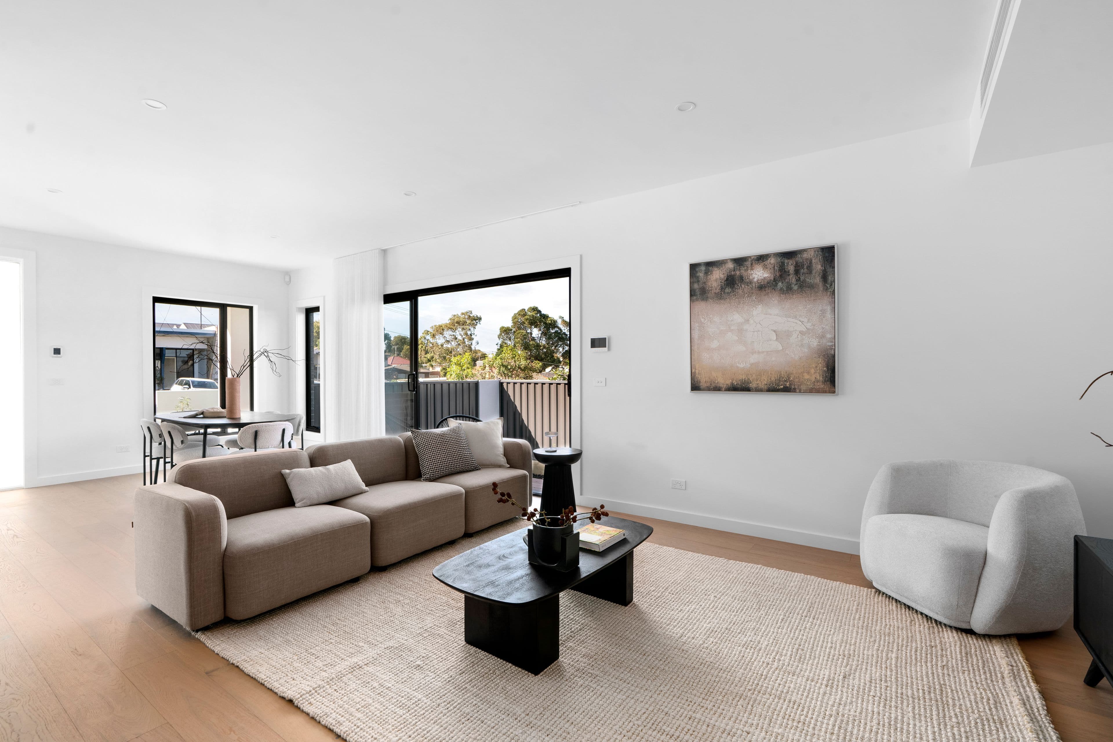 1/77 St Vigeons Road, Reservoir VIC 3073, Reservoir - Thumbnail 2