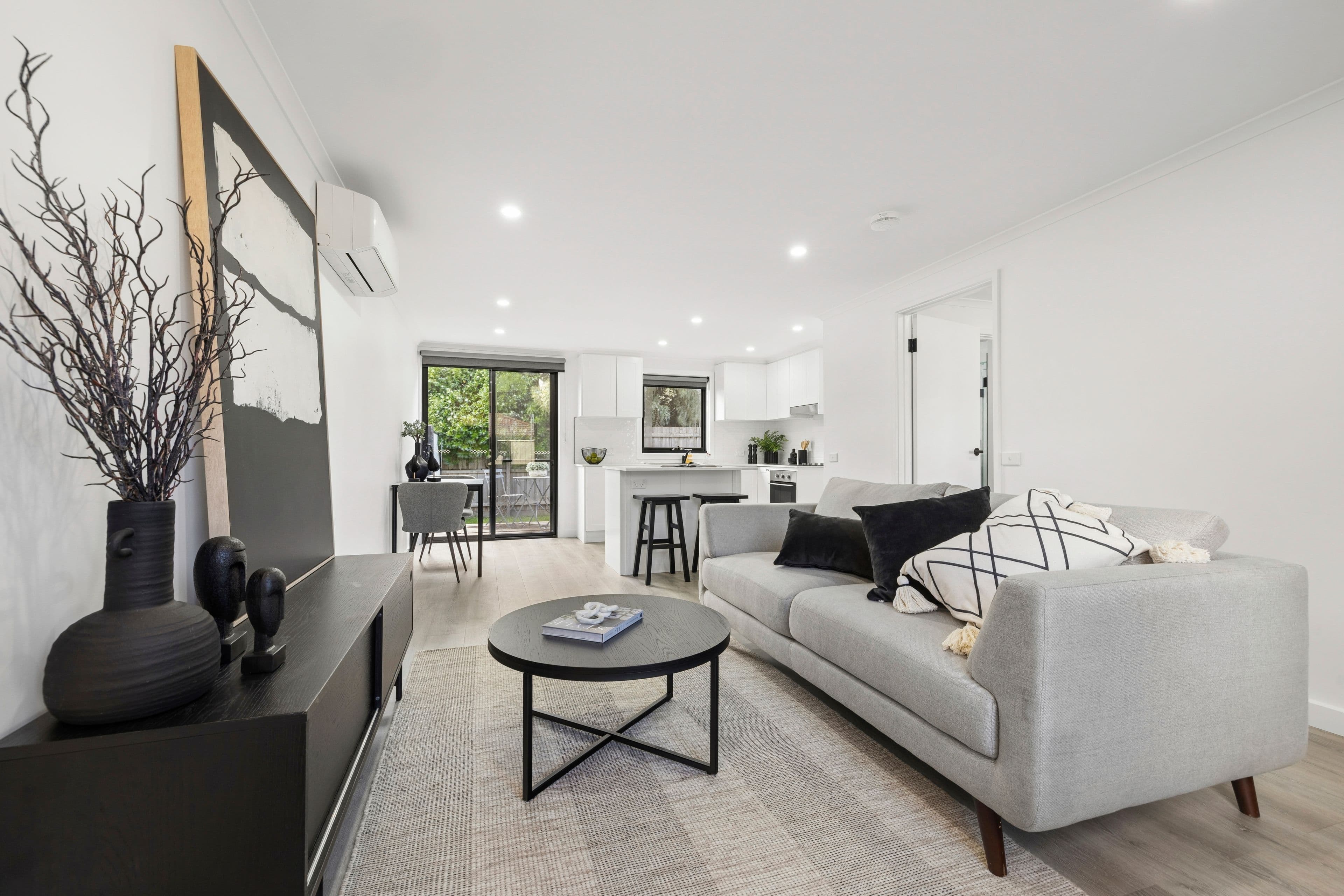 Units 1 & 3/31 Worcester Road, Gisborne VIC 3437, Gisborne - Thumbnail 3