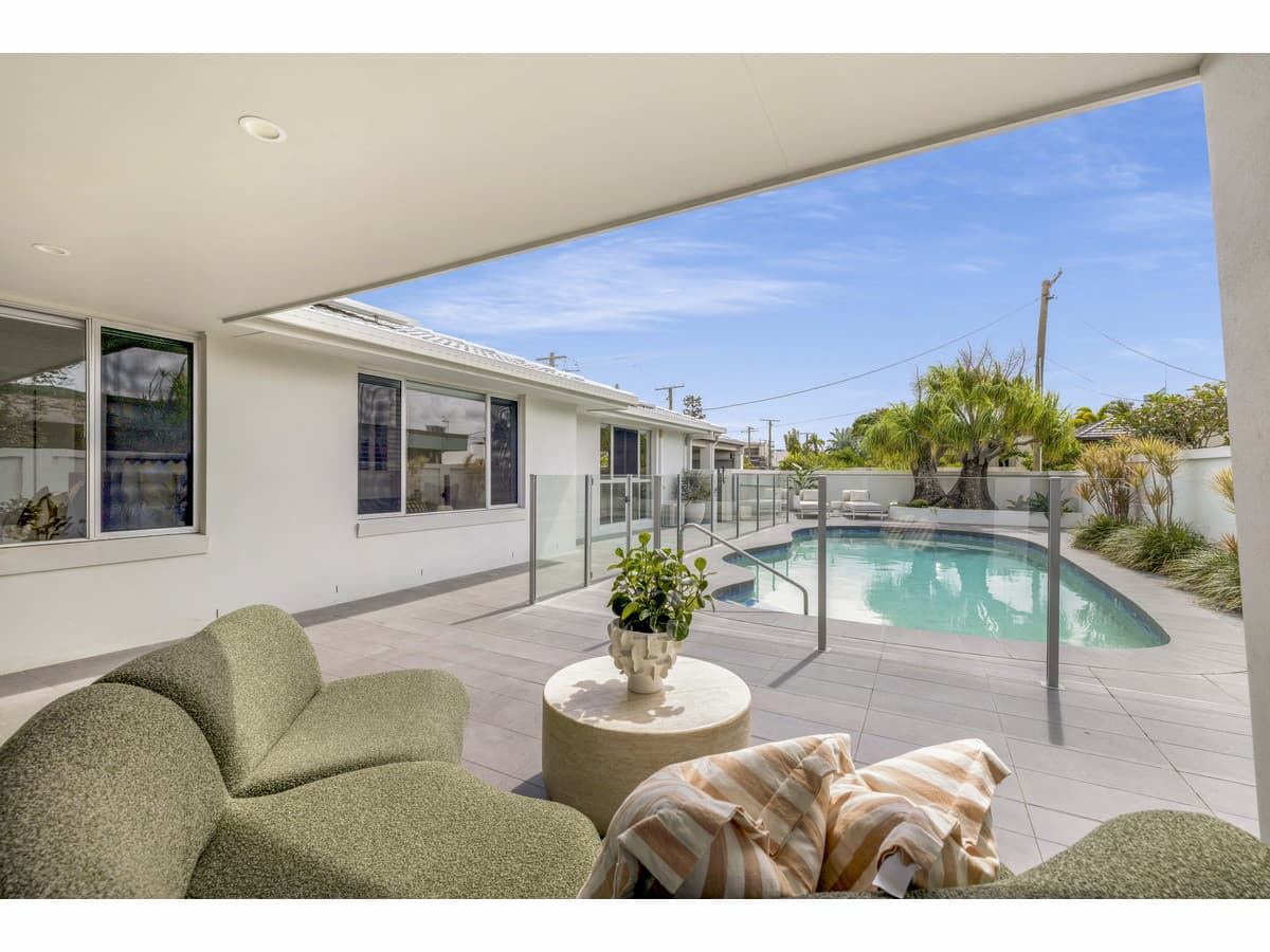 25 Beverley Crescent, Broadbeach Waters QLD 4218, Broadbeach Waters - Thumbnail 6