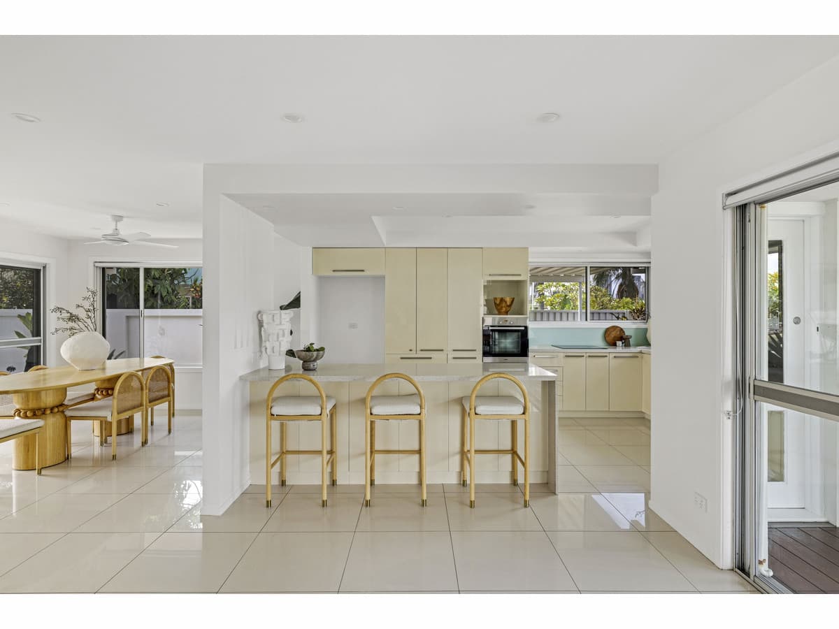 25 Beverley Crescent, Broadbeach Waters QLD 4218, Broadbeach Waters - Thumbnail 7