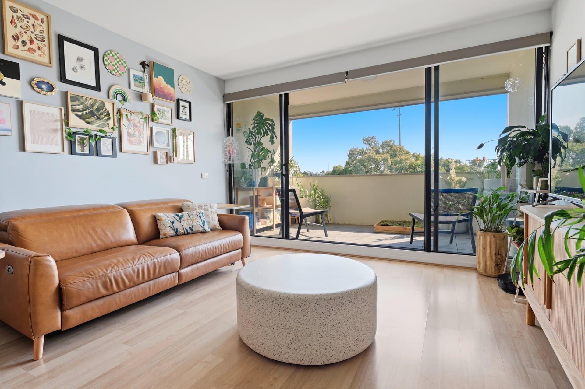 306/300 Middleborough Road, Blackburn - Thumbnail 2