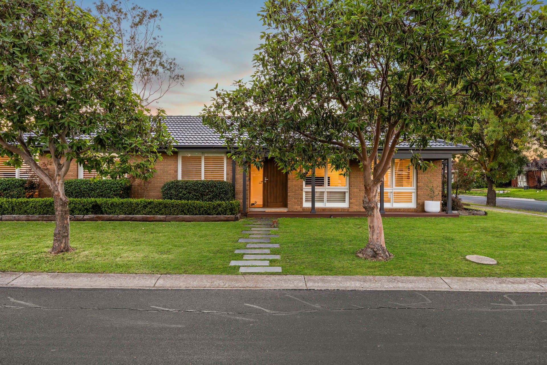 51 Dunrossil Drive, Sunbury - Image 1