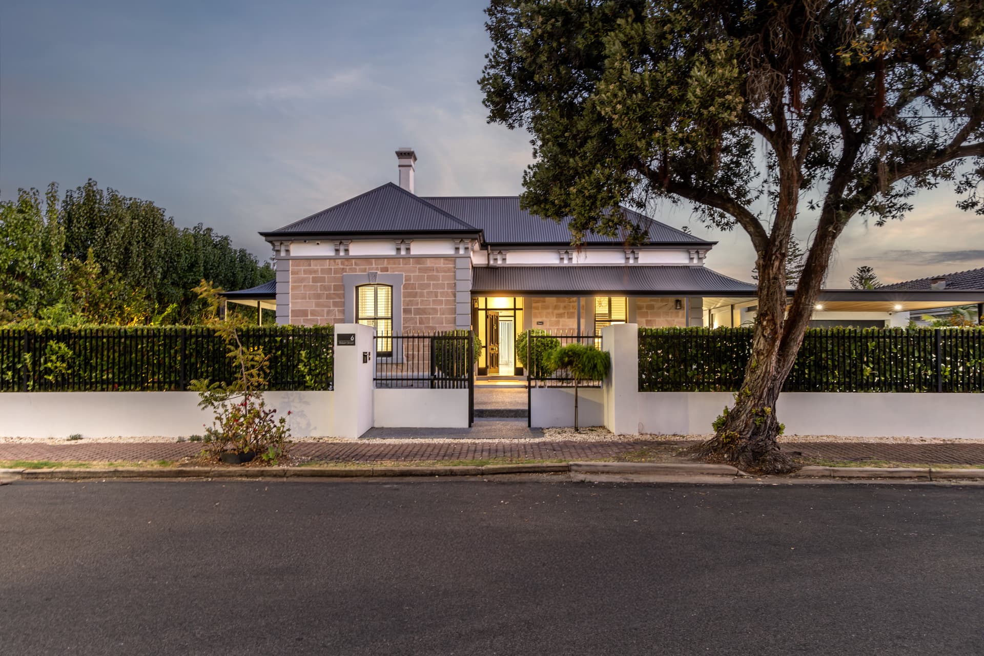 6 Robert Street, Glenelg South - Thumbnail 2