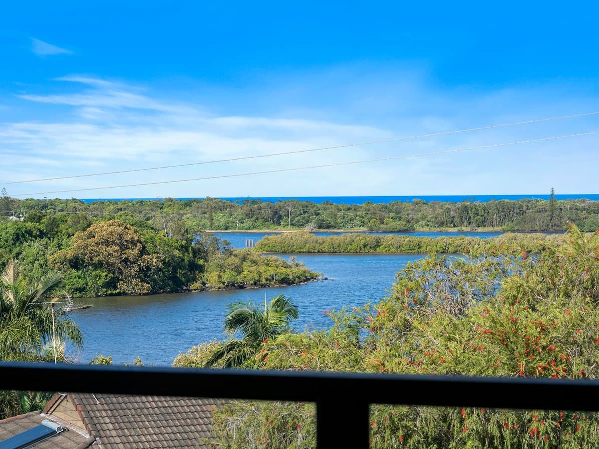 6 Boyle Avenue, BANORA POINT NSW 2486, Banora Point - Thumbnail 2