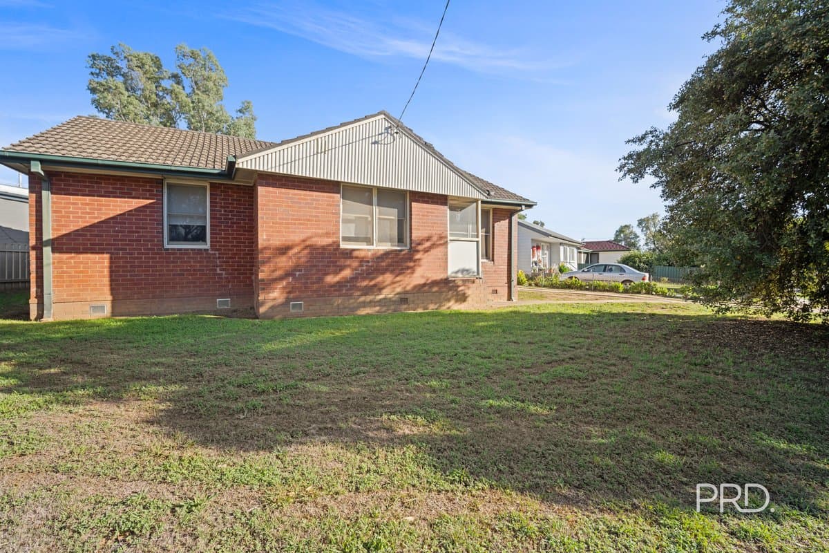31 Bulolo Street, ASHMONT NSW 2650, Ashmont - Image 1