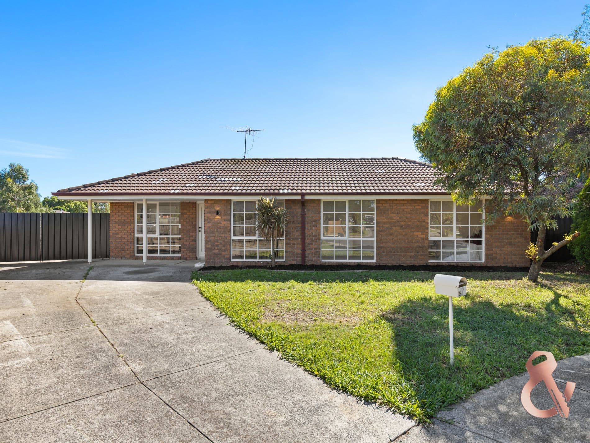 7 Magenta Court, MILL PARK, Mill Park - Image 1