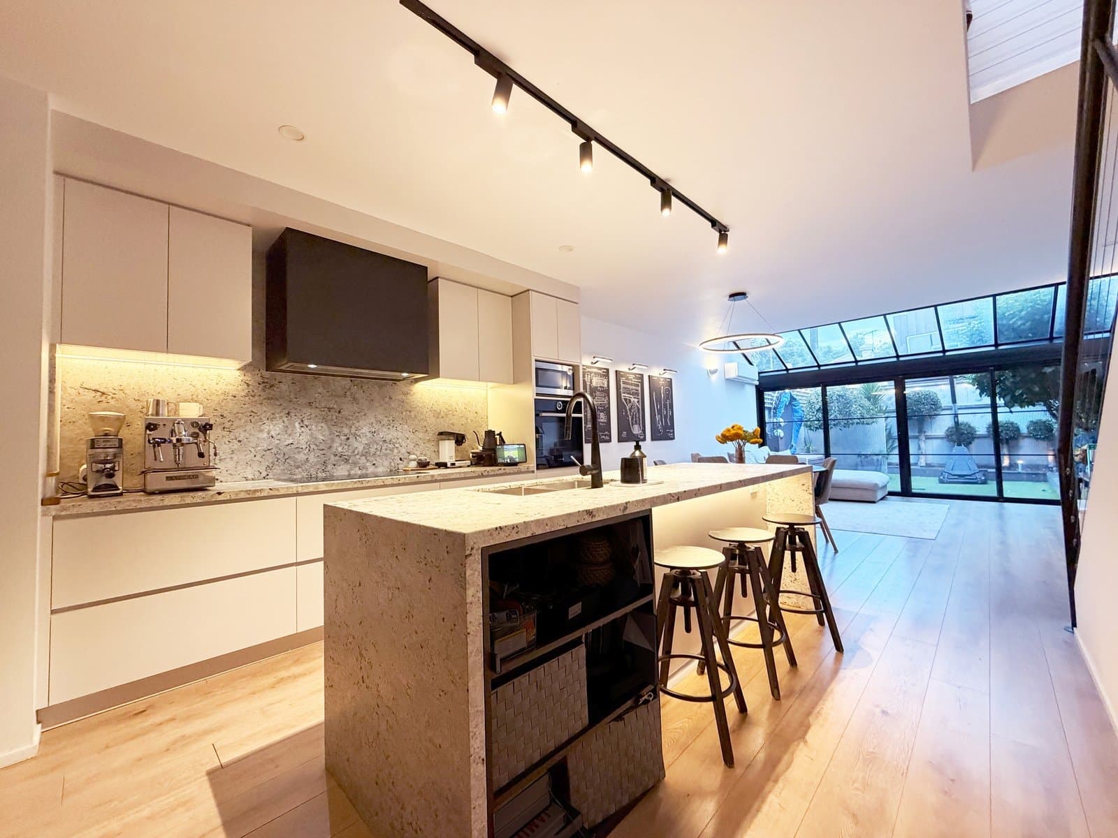 378 Ross Street, Port Melbourne - Thumbnail 2