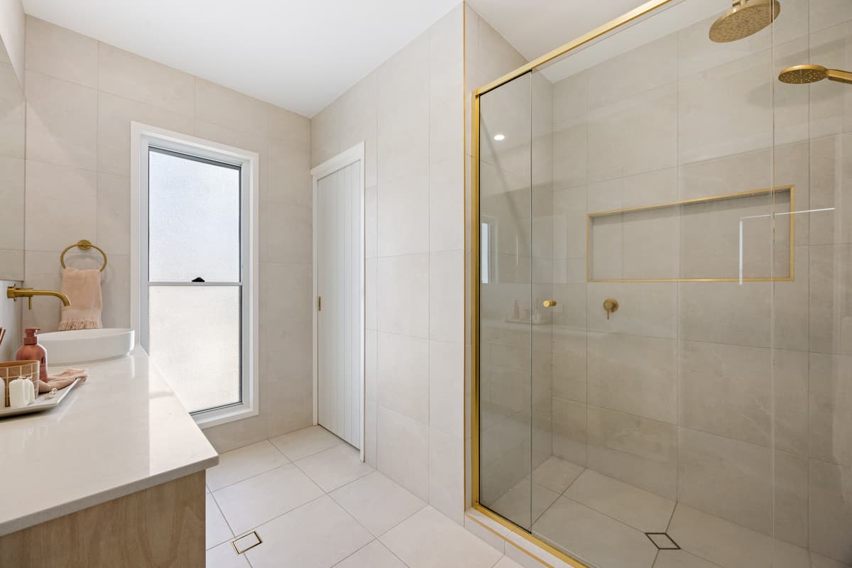 11 Daydream Crescent, Banya - Thumbnail 8