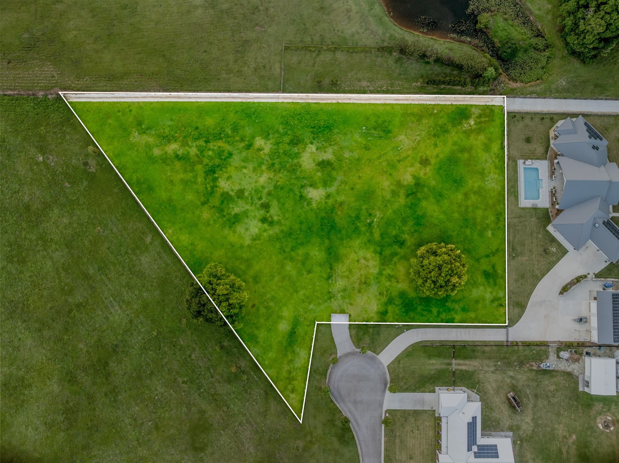 12 Hideaway Lane, Glenview - Image 1