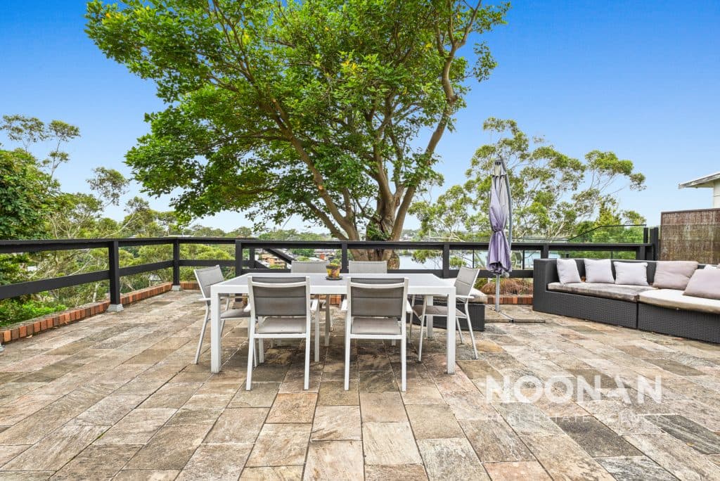65 Yarran Road, Oatley - Thumbnail 2