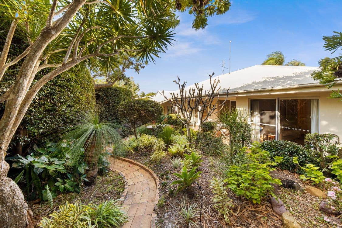 8 Yallara Court, Noosa Heads, Noosa Heads - Image 1