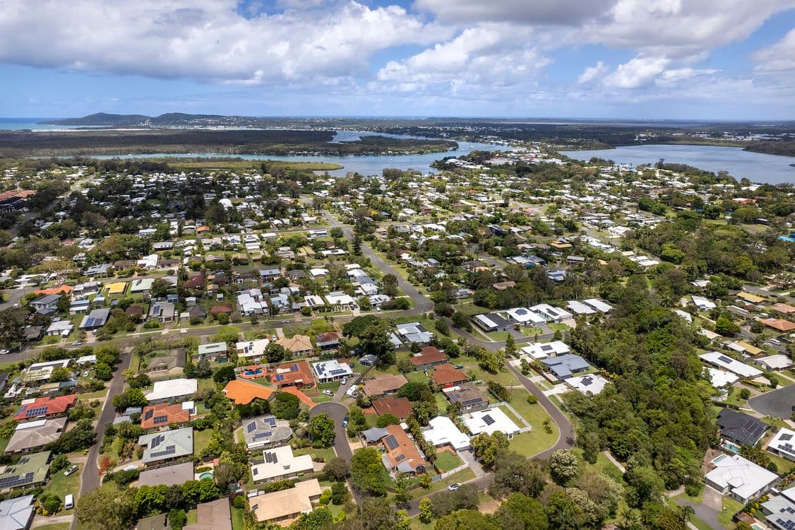 19 Flame Tree Drive, Tewantin, Tewantin - Thumbnail 2