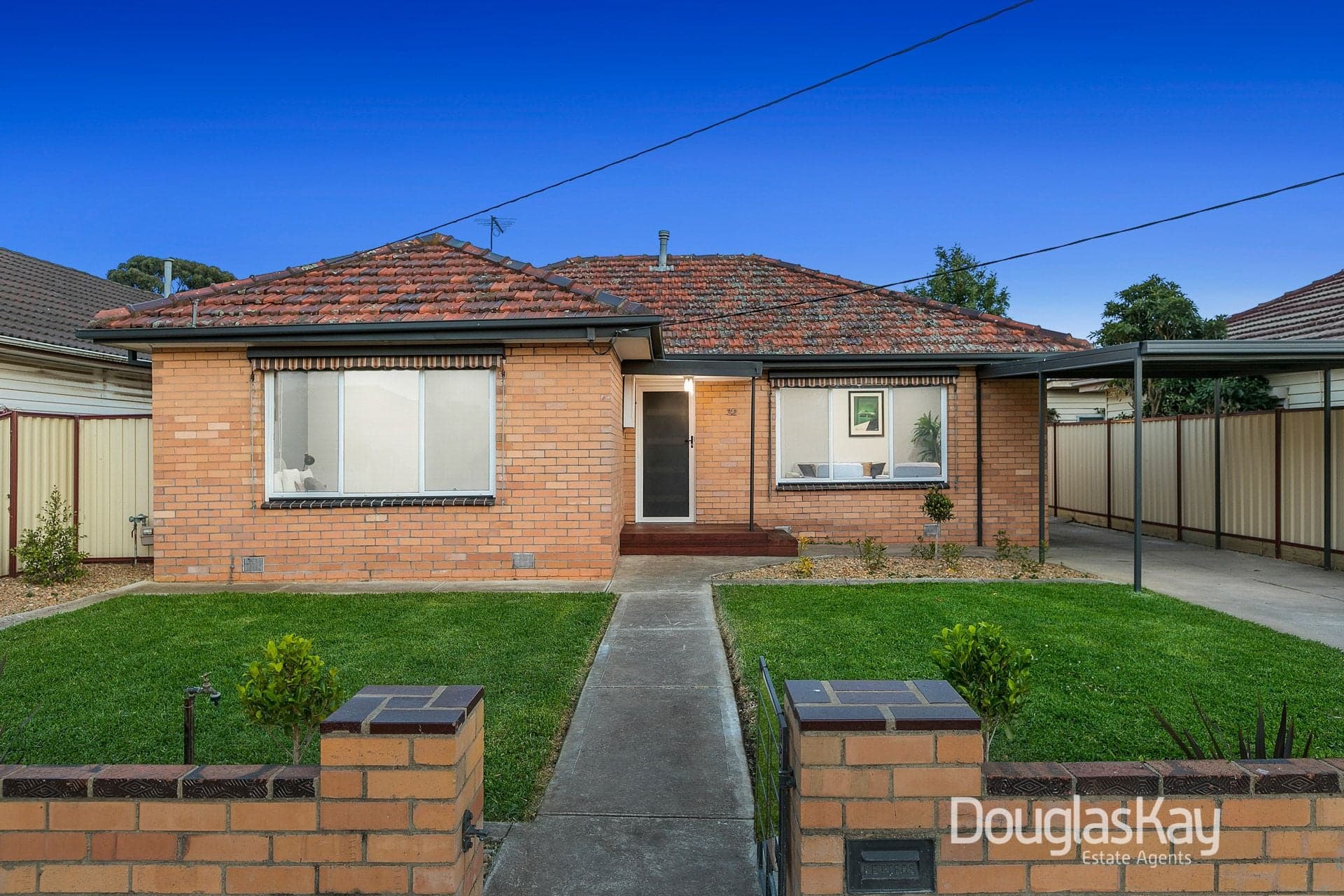 32 Lodden Street, Sunshine North VIC, Sunshine North - Thumbnail 2