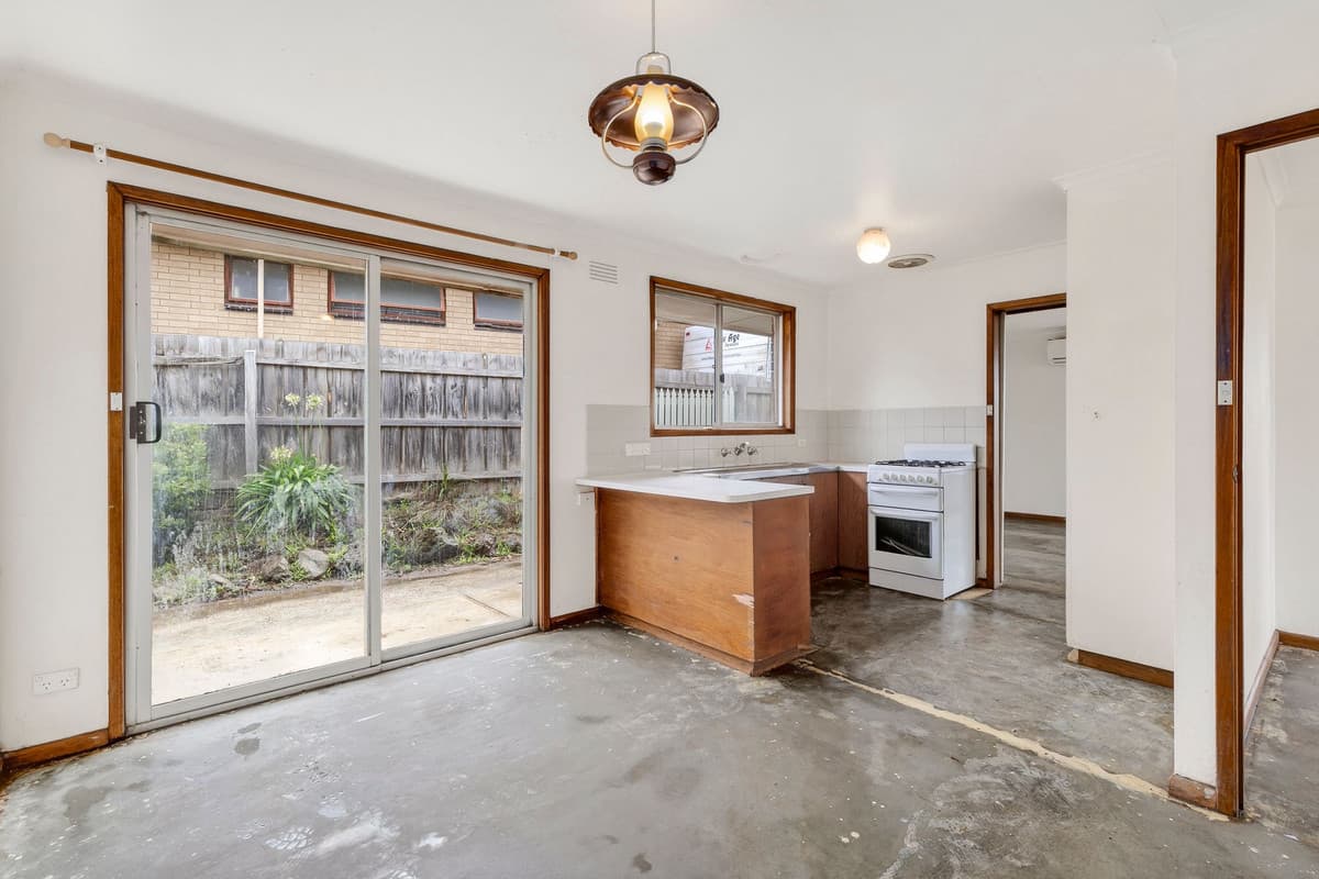 33 Gwyther Road, Highton VIC 3216, Highton - Thumbnail 2