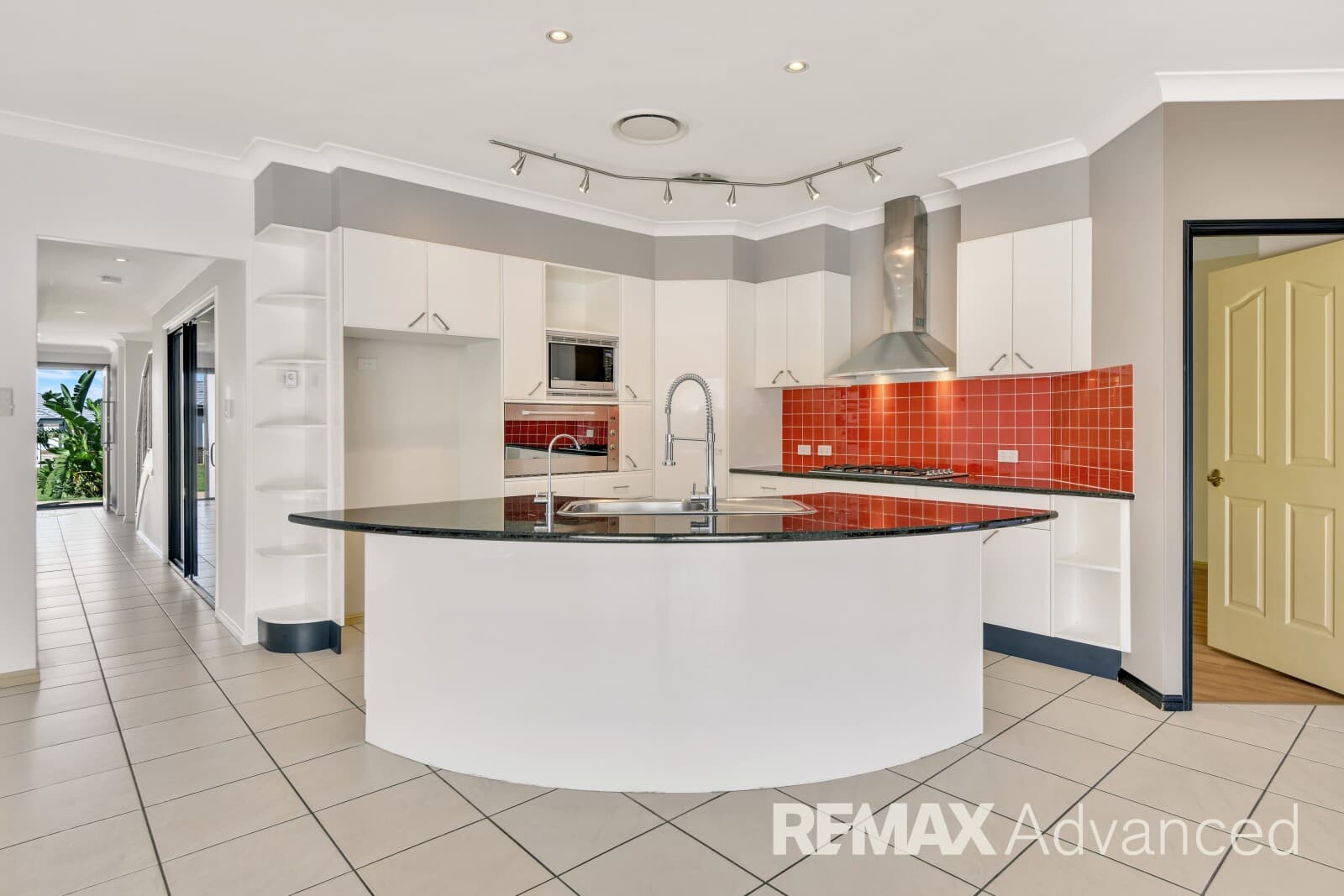 48 Voyagers Drive Banksia Beach QLD 4507, Banksia Beach - Thumbnail 3