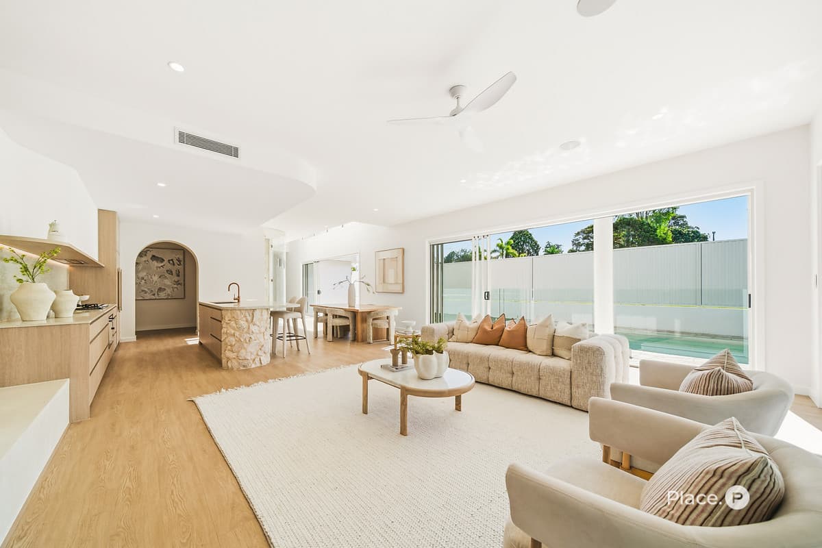 94 Greens Road, Coorparoo - Thumbnail 4
