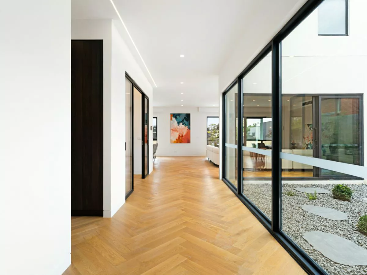 13 Glenview Road, DONCASTER EAST, Doncaster East - Thumbnail 3