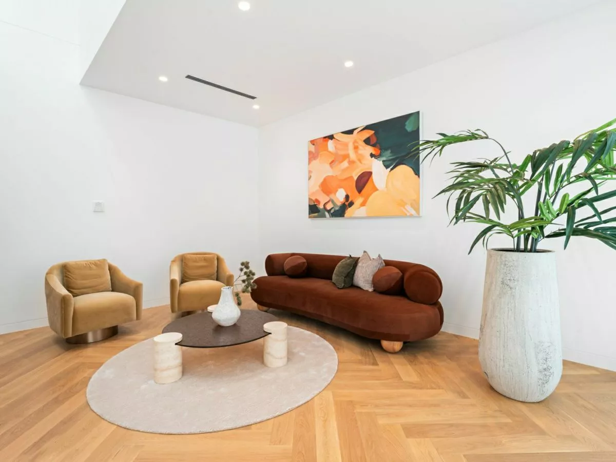 13 Glenview Road, DONCASTER EAST, Doncaster East - Thumbnail 4