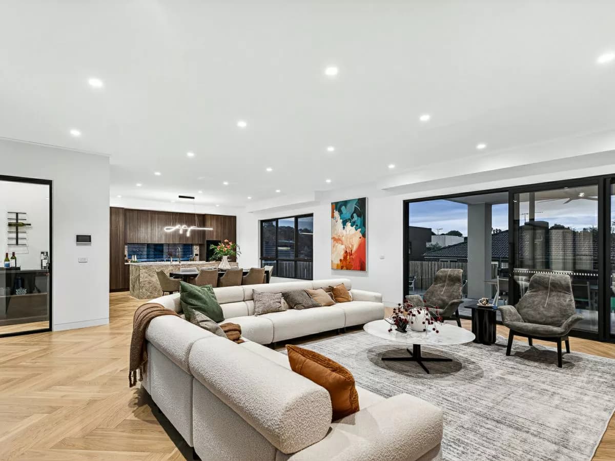13 Glenview Road, DONCASTER EAST, Doncaster East - Thumbnail 5