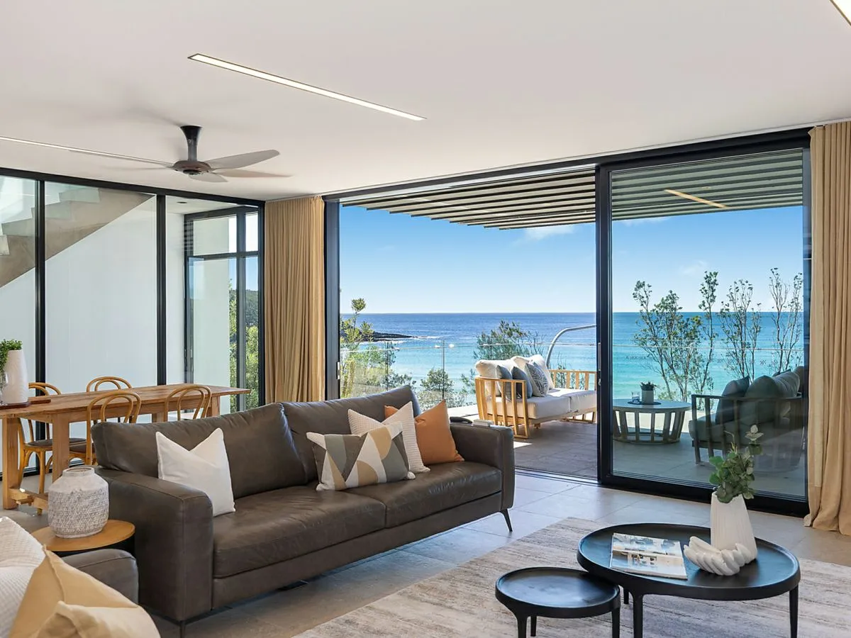 12 Beach Road, MOLLYMOOK BEACH, Mollymook Beach - Thumbnail 3