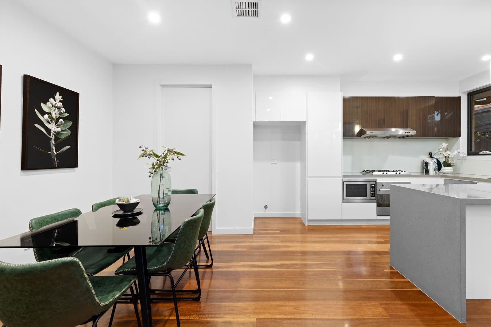 3/4 Camelia Street, Box Hill, Box Hill - Thumbnail 4
