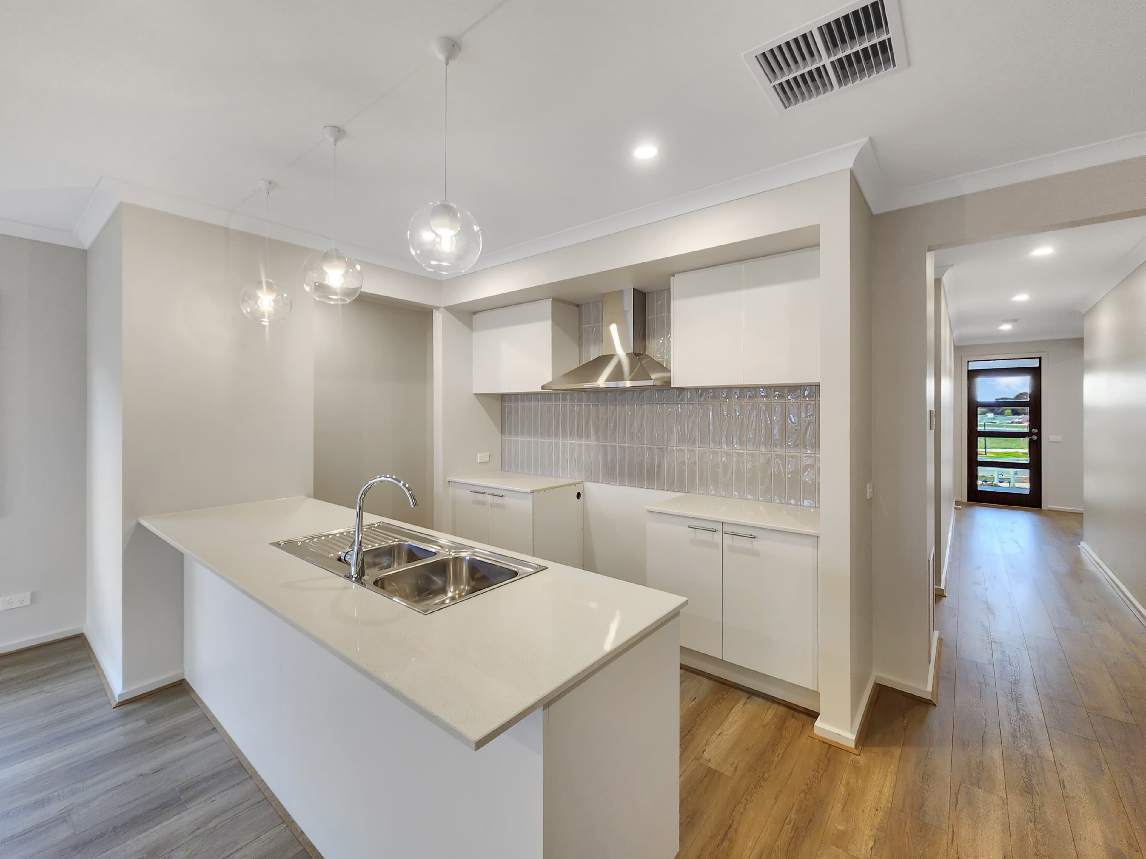 24 Yildiz Street,CHARLEMONT, Charlemont - Thumbnail 3