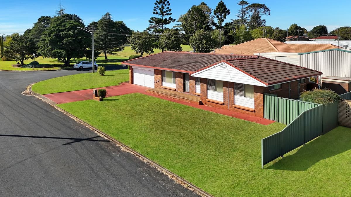 18 Gascony Street, Harristown QLD 4350, Harristown - Thumbnail 3
