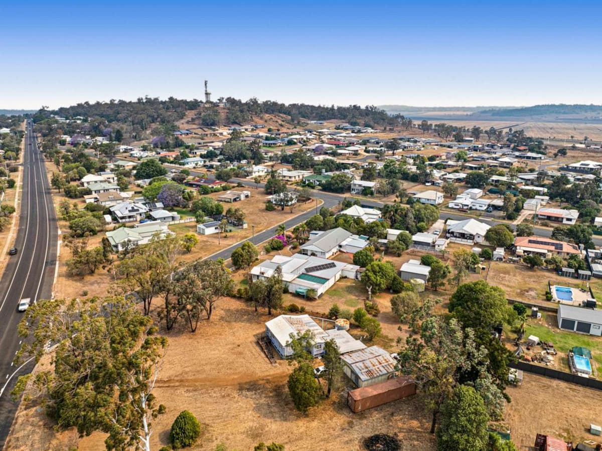 6 Toowoomba Road, Oakey QLD 4401, Oakey - Thumbnail 3