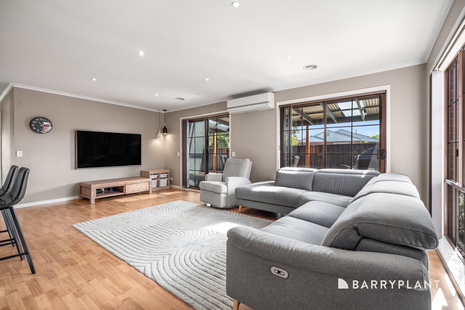6 Orlit Close, Cranbourne North, VIC 3977, Cranbourne North - Thumbnail 3