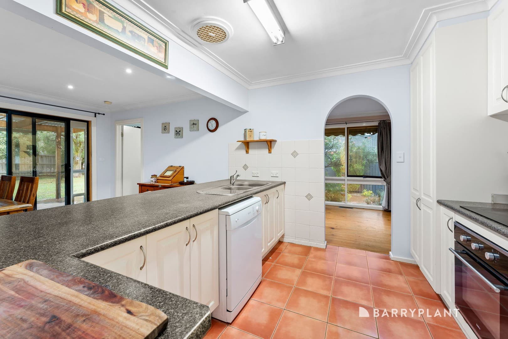 6 Denham Court, Scoresby, VIC 3179, Scoresby - Thumbnail 3