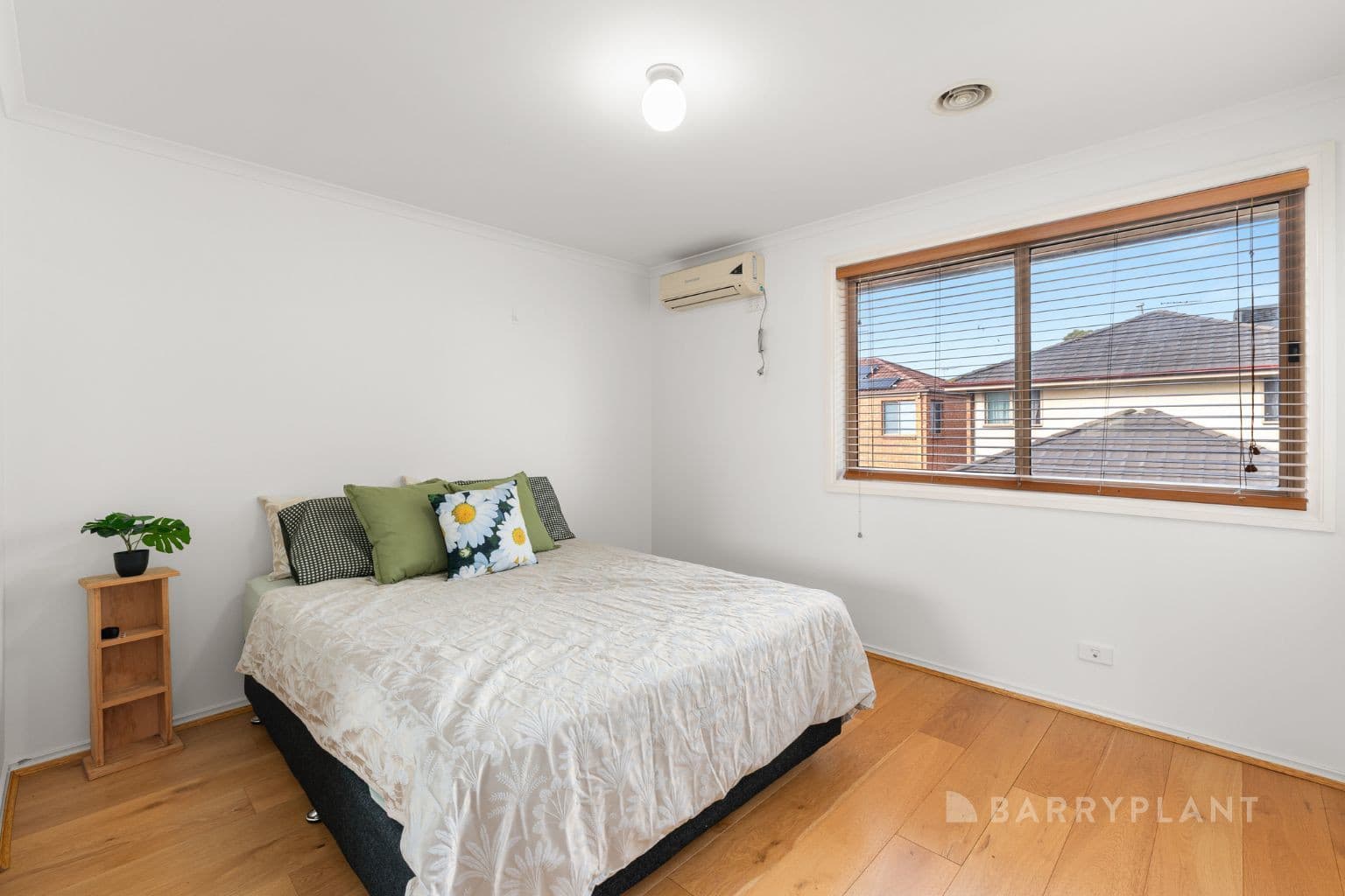 12 Hummingbird Place, South Morang, VIC 3752, South Morang - Thumbnail 6