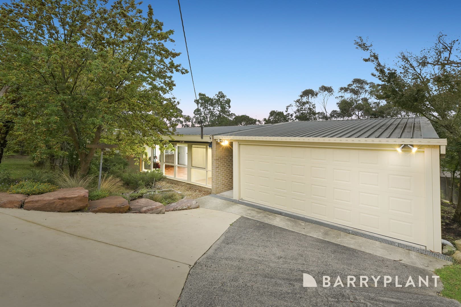 10 Brennan Avenue, Beaconsfield Upper, VIC 3808, Beaconsfield Upper - Thumbnail 3