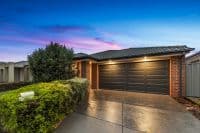 25 Mickleham Drive, Cranbourne North VIC, Cranbourne North - Image 1