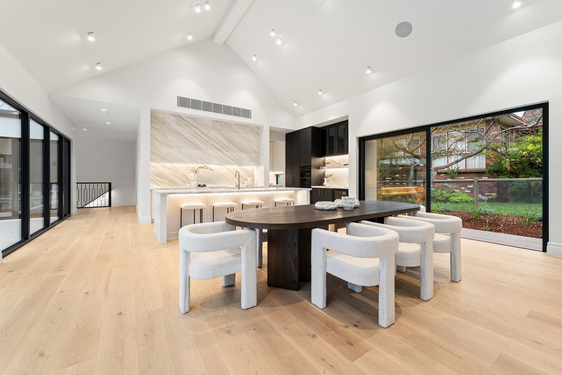 112 Woodhouse Road, Donvale - Thumbnail 2