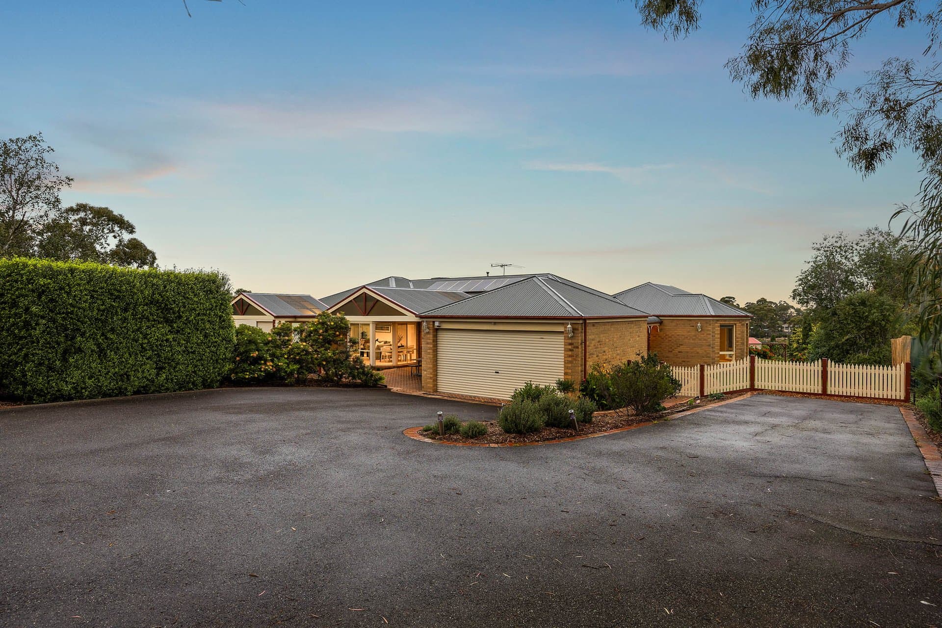 2 Marshall Close, Sunbury - Image 1