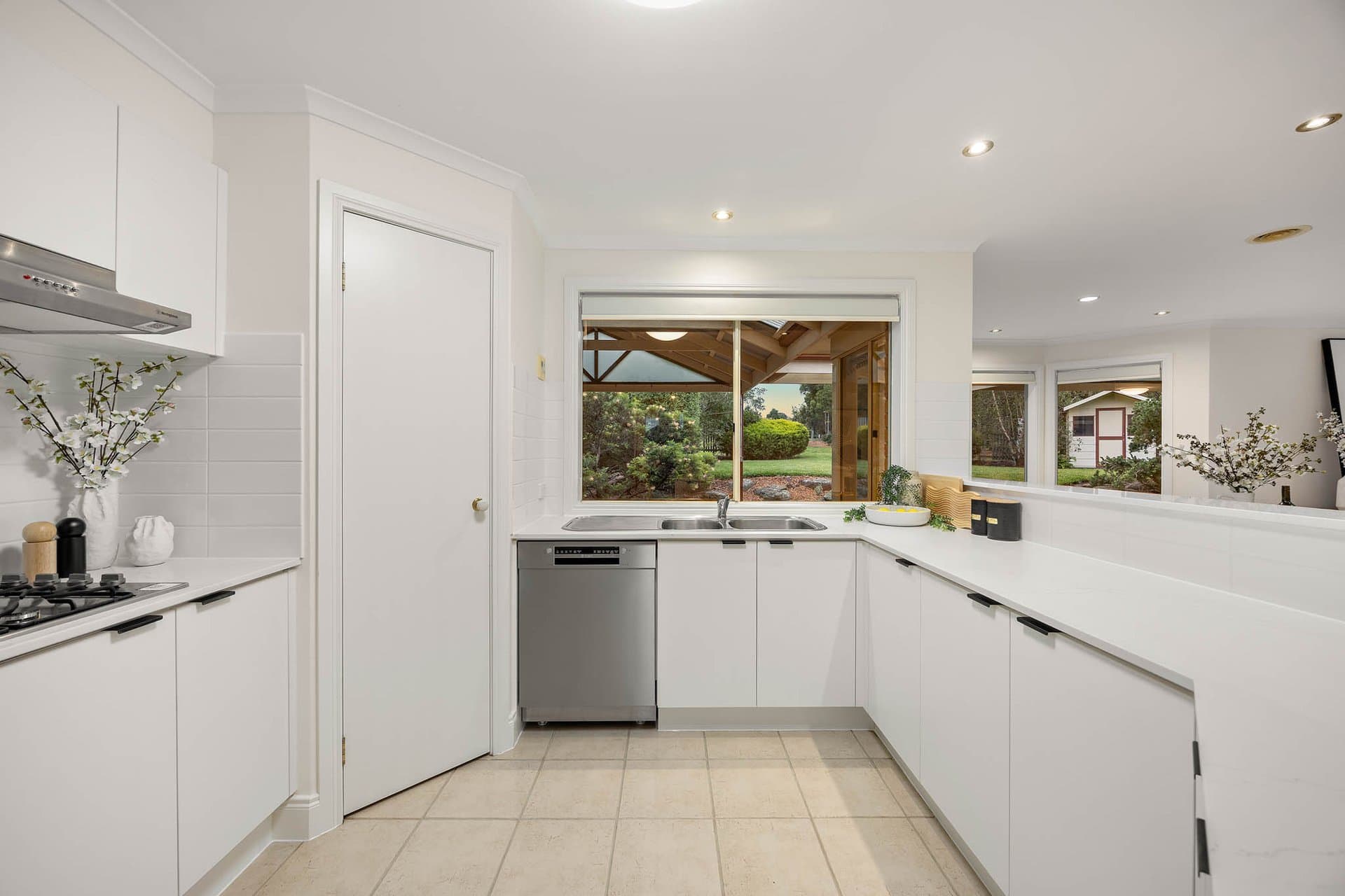 2 Marshall Close, Sunbury - Thumbnail 8
