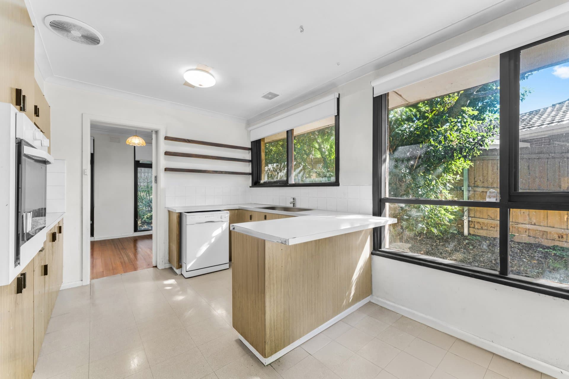 12 Walter Street, Glen Waverley - Thumbnail 4