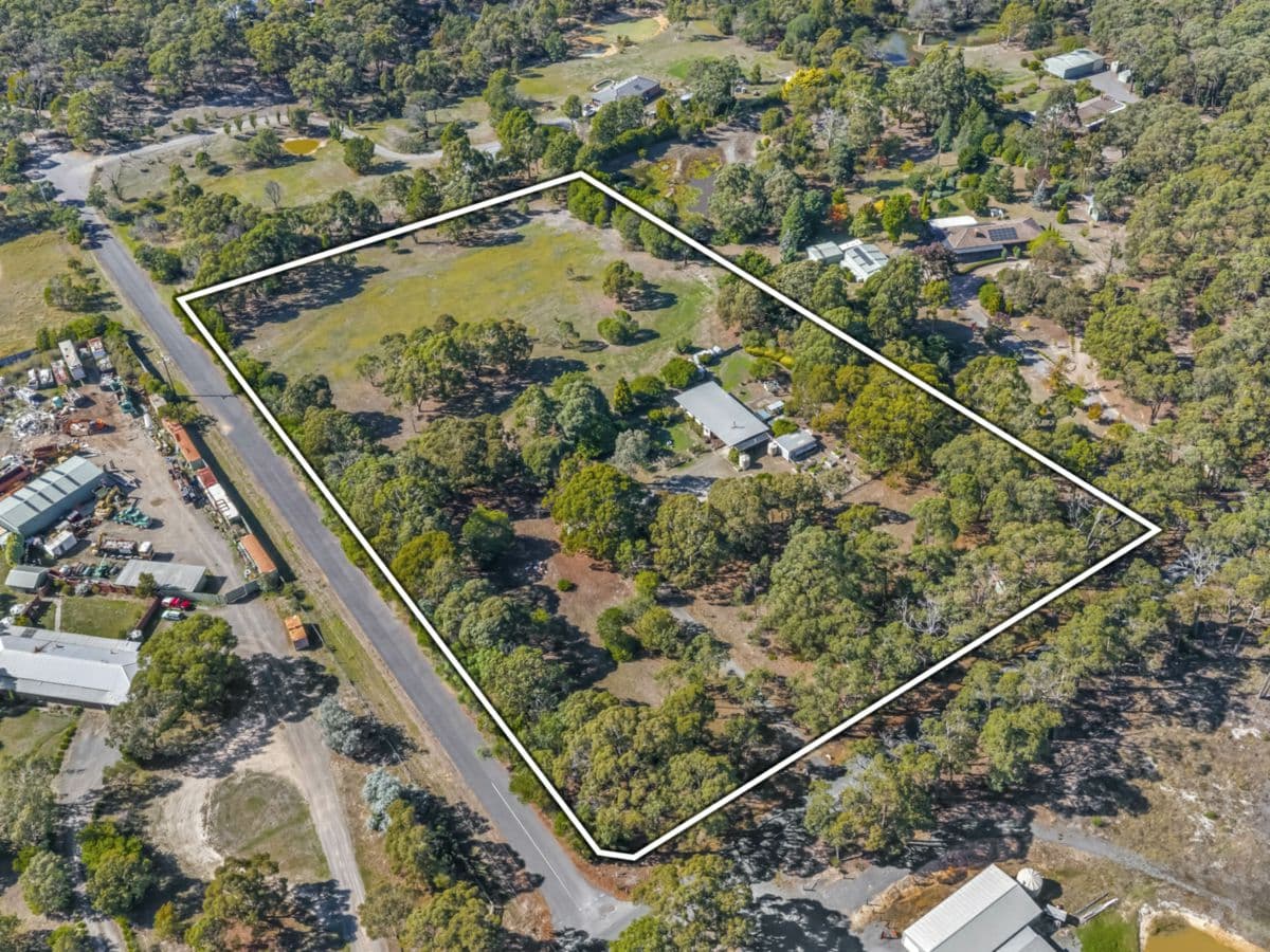 79 Post Office Road, SMYTHES CREEK, Smythes Creek - Thumbnail 2