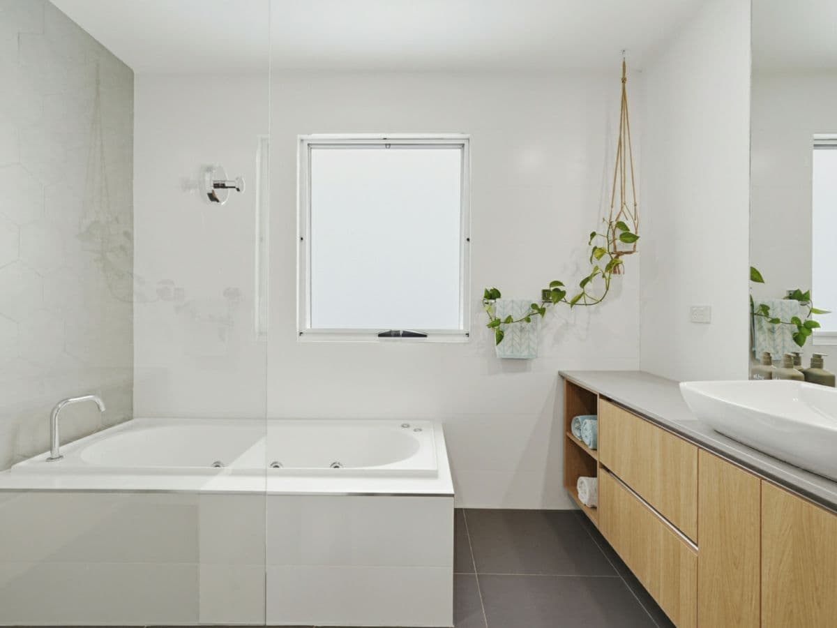 24 Kerran Crescent, SOUTH LAUNCESTON, South Launceston - Thumbnail 4