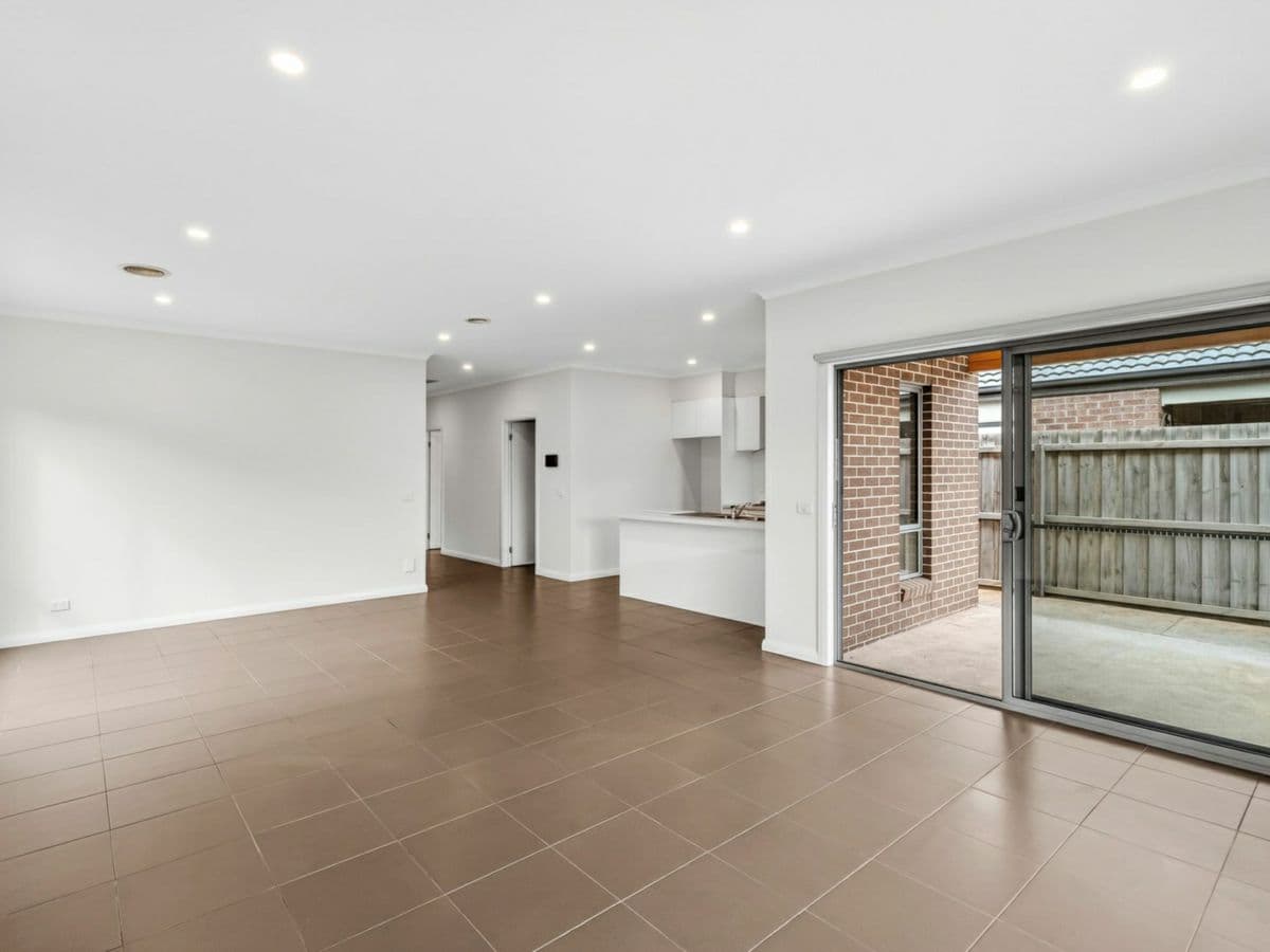 49 Killarney Avenue, GROVEDALE, Grovedale - Thumbnail 3