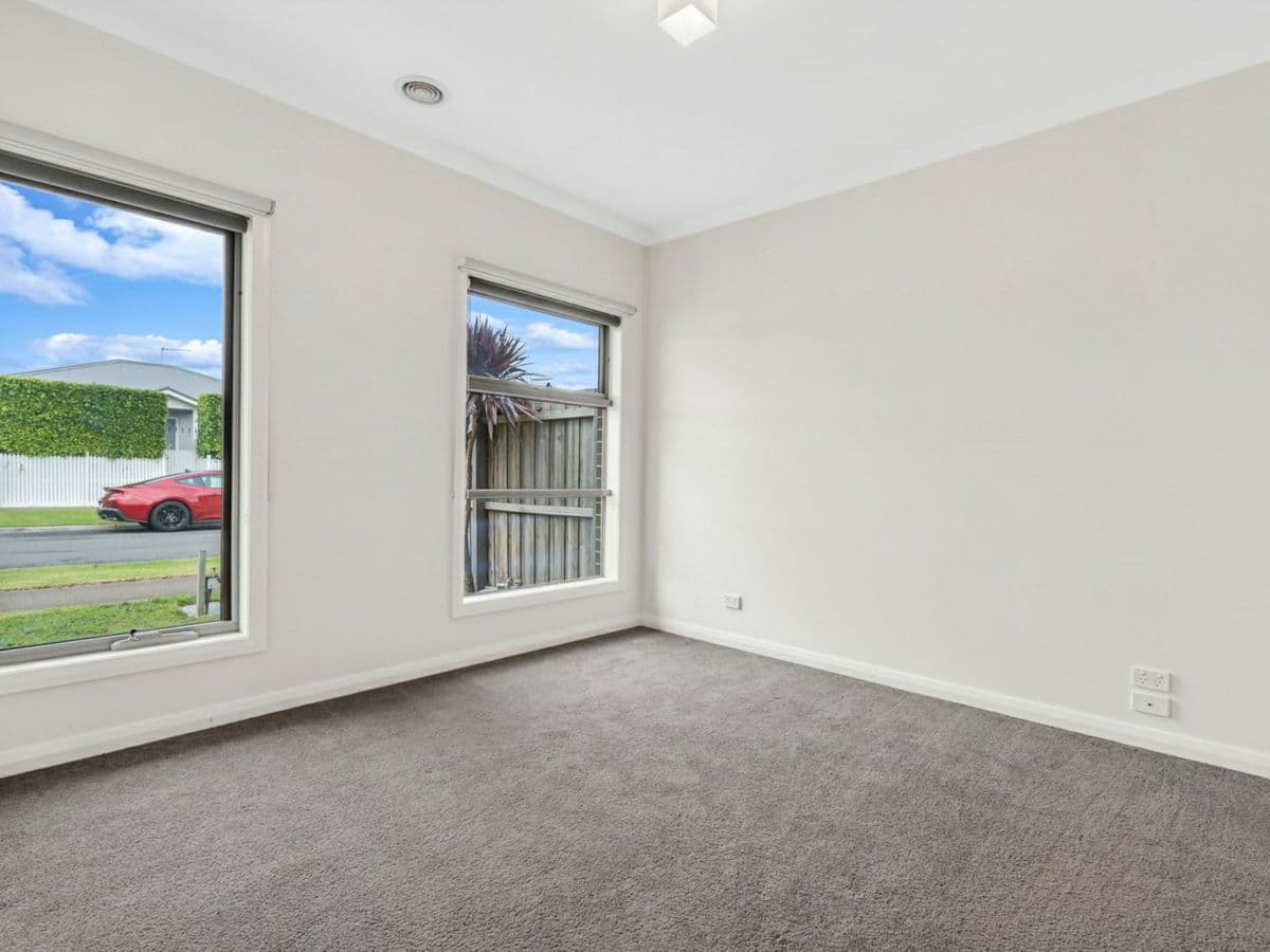 49 Killarney Avenue, GROVEDALE, Grovedale - Thumbnail 5
