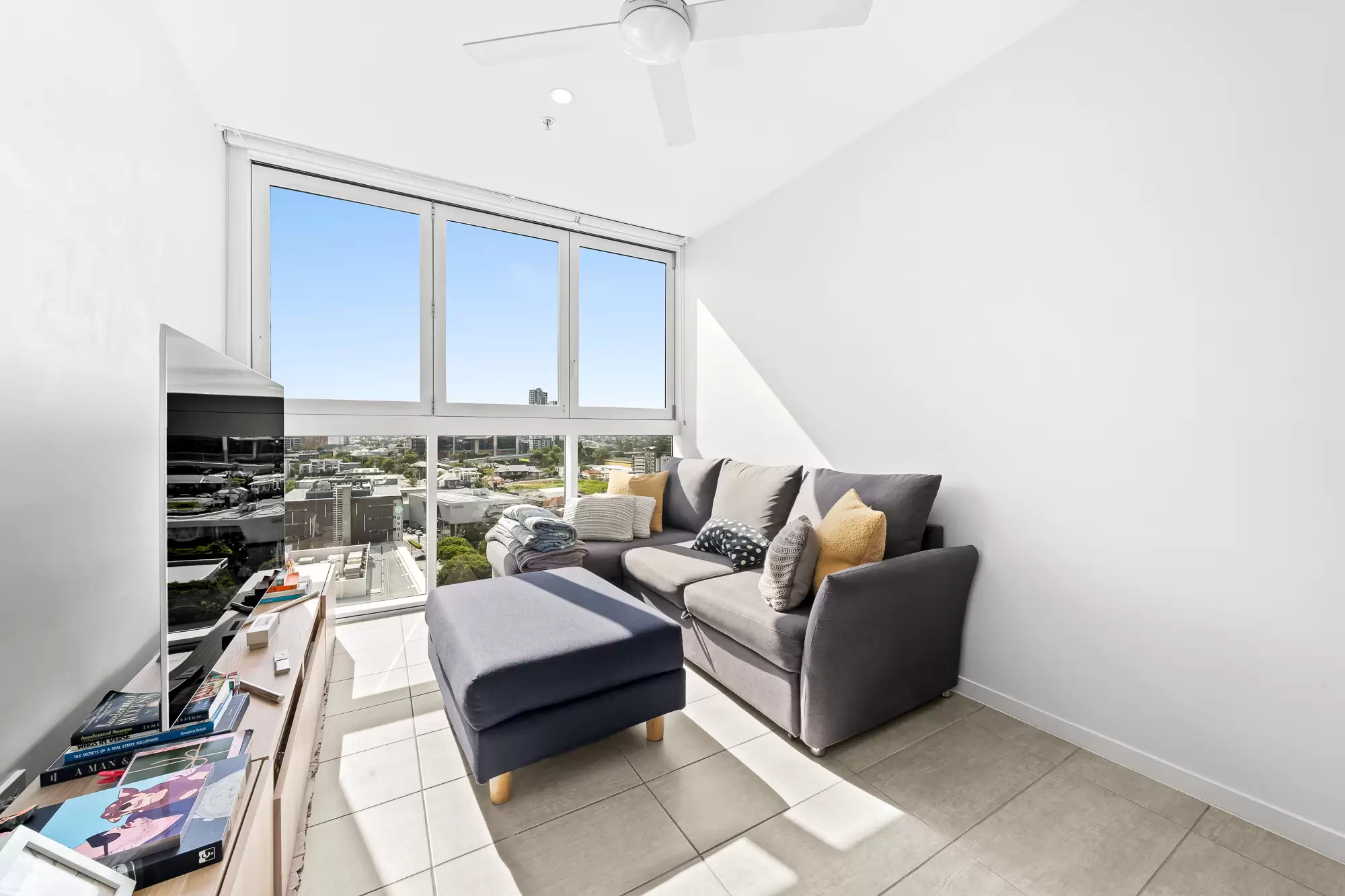 1401/977 Ann Street, Fortitude Valley, Fortitude Valley - Thumbnail 4