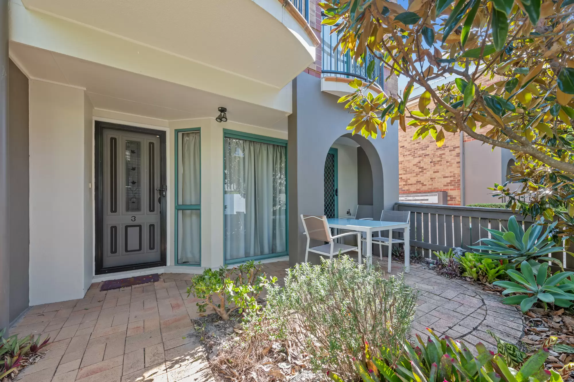 2/108 Victoria Street, Spring Hill, Spring Hill - Thumbnail 2