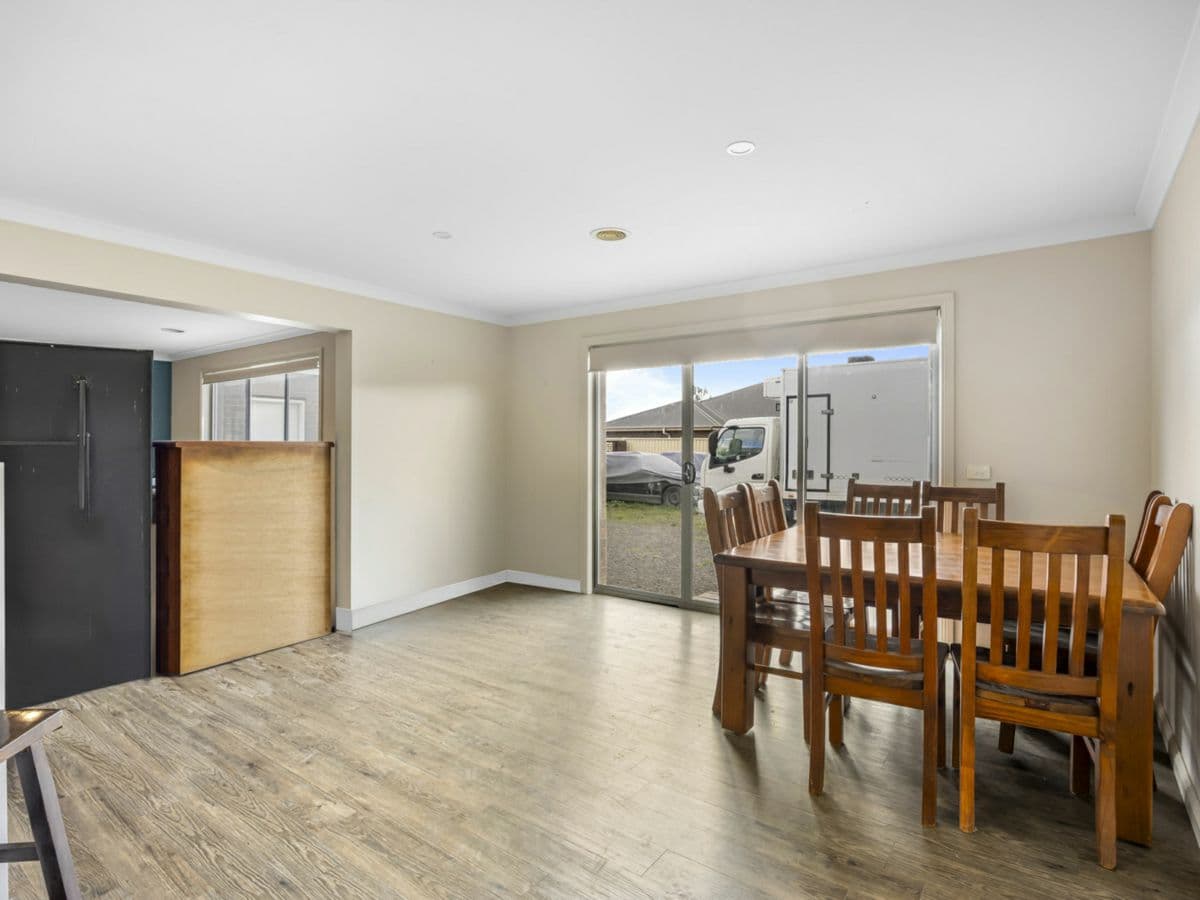 12 Westcliffe Crescent, SEBASTOPOL, Sebastopol - Thumbnail 8