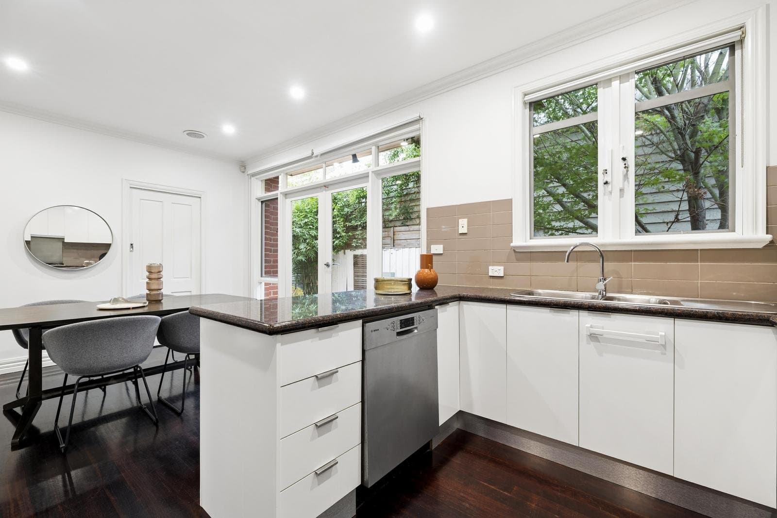 2/15 Flemington Street, Travancore VIC 3032, Travancore - Thumbnail 7